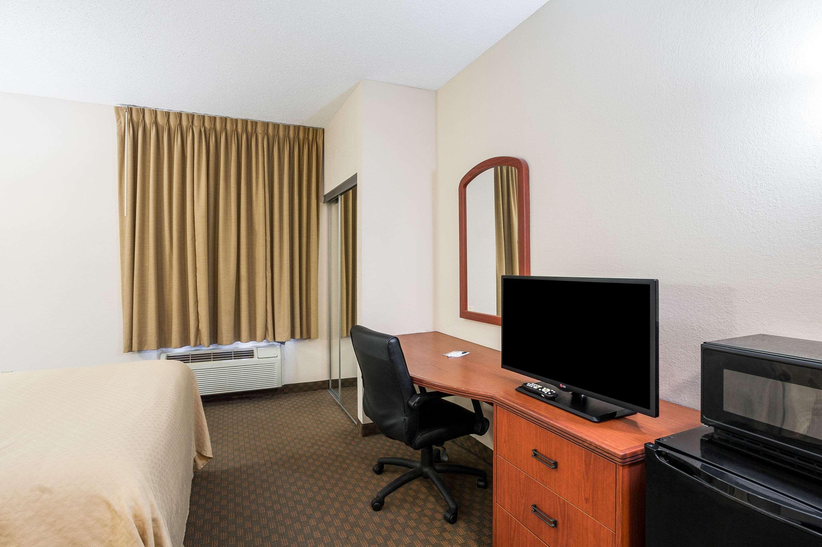 Quality Inn & Suites Lake Charles South Exterior foto